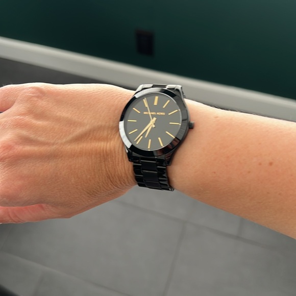 Michael Kors Slim Runway watch ⌚️ - Picture 6 of 8